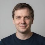 Клиент Алексей Волков после строительства кирпичного дома в Подмосковье от компании Блиц Строй База